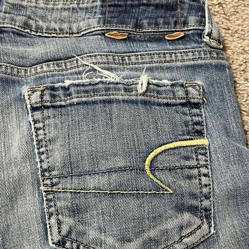 American Eagle blue denim shorts